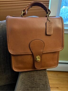 Vintage Coach Station Bag British Tan USA Glove Tanned Leather Crossbody 5130